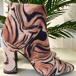 Pointed Toe and Chunky Heel Ankle Booties